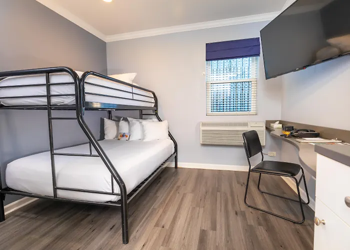 West Loop, Surestay Collection By Best Western