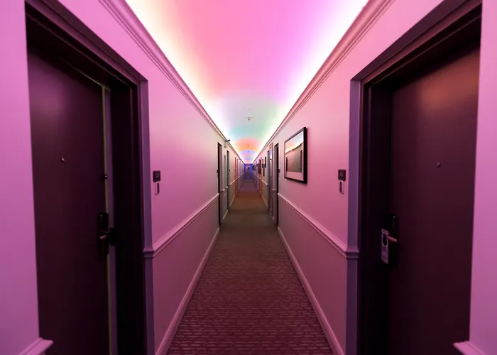 West Loop, Surestay Collection By Best Western